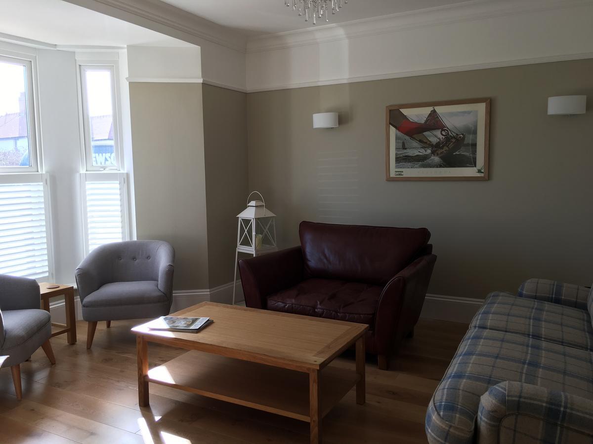 Woodlands Guest House Saundersfoot Esterno foto