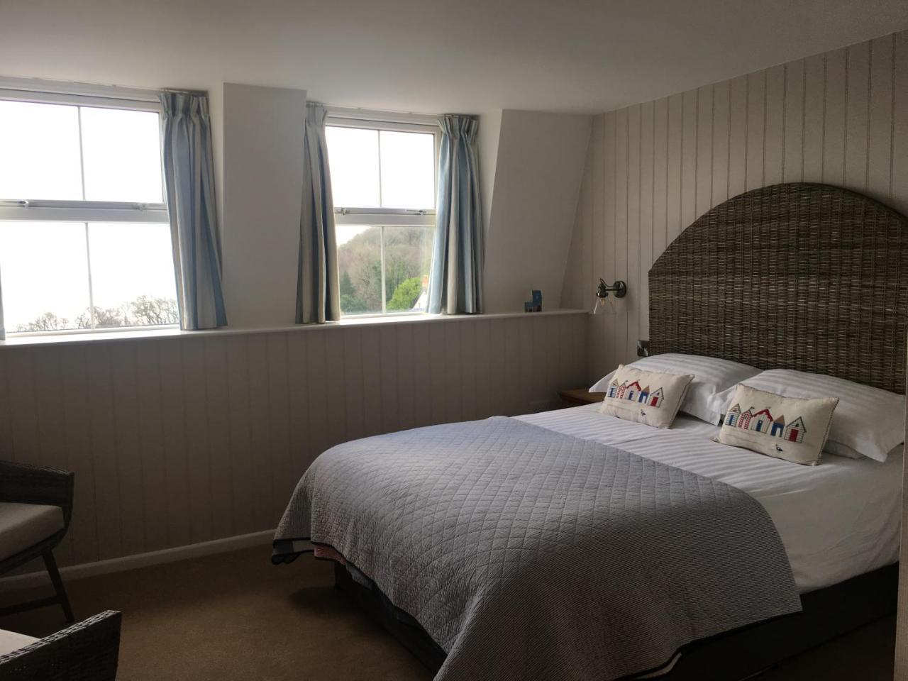 Woodlands Guest House Saundersfoot Esterno foto