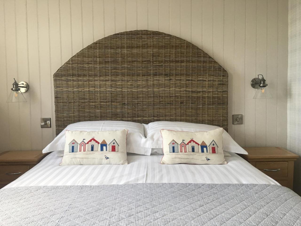 Woodlands Guest House Saundersfoot Esterno foto