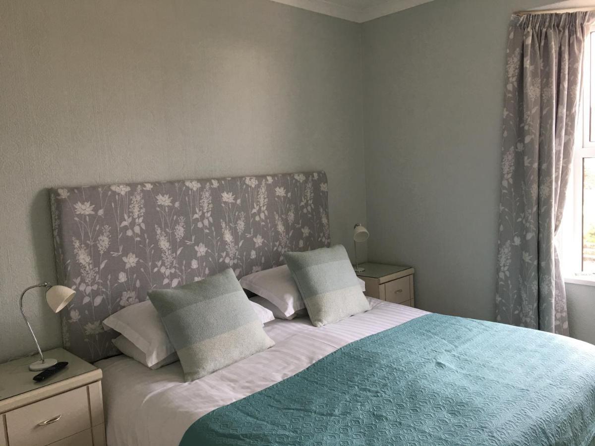 Woodlands Guest House Saundersfoot Esterno foto